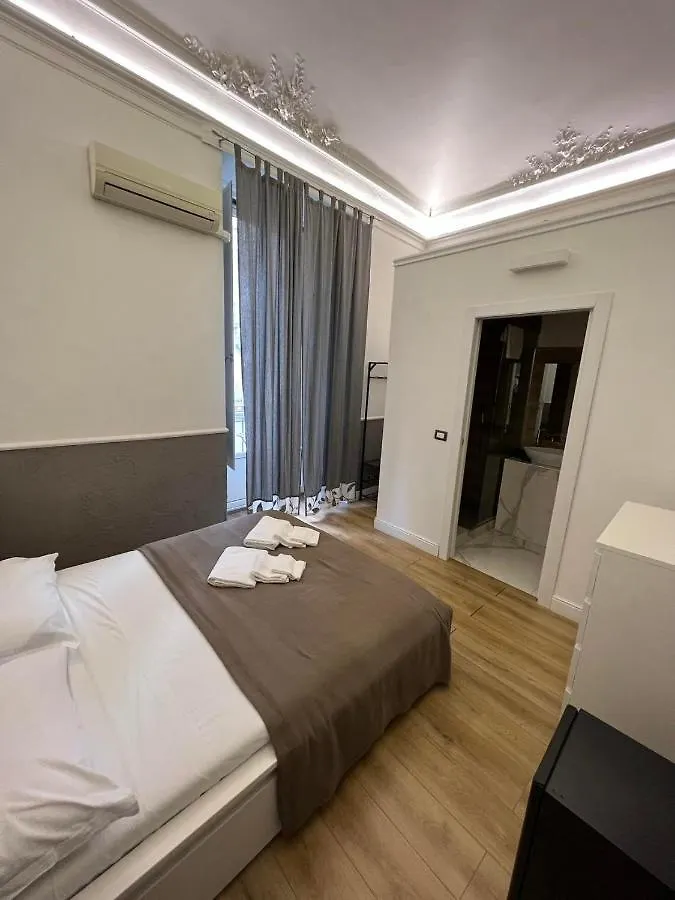 Guest house Etnea Room'S Catania Italy